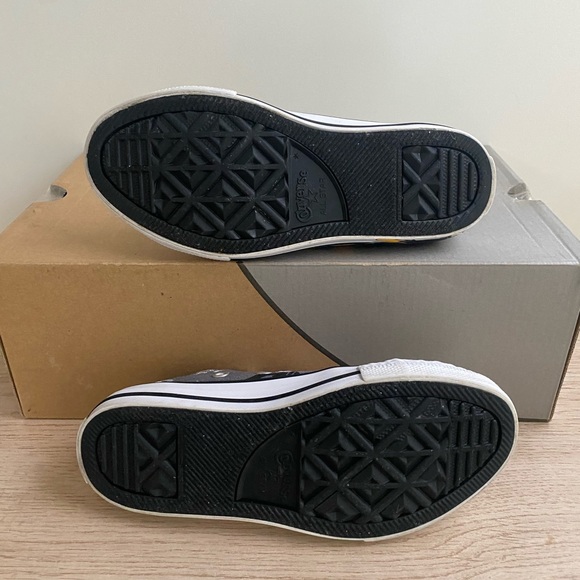 Converse Chuck Taylor All Star Looney Tunes Bugs Bunny Daffy Shoes - Size 13 C - Picture 8 of 13